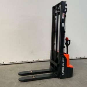 Xe Nâng Điện Stacker Wsa161 1.6 Tấn 6000mm