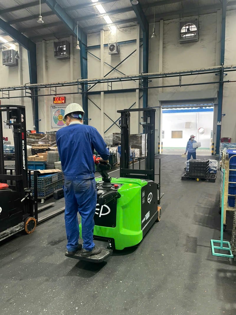 Xe Nâng Điện Đứng Lái Stacker RSC152 1.5 Tấn 5000 mm iMOW/EP