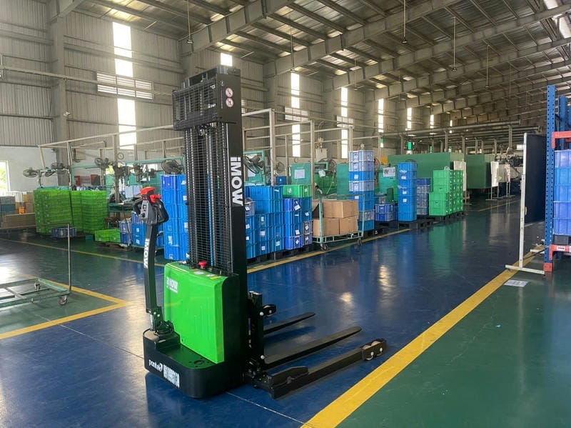Xe Nâng Tay điện Stacker 1.8 Tấn