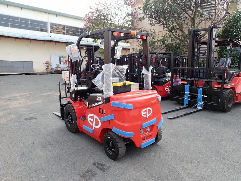 Xe Nâng Điện 2 Tấn Ngồi Lái 4 Bánh Efl203p Pin 80v Li-ion 3