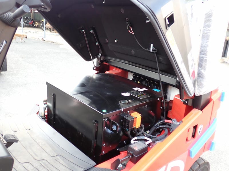 Xe Nâng Điện 2 Tấn Ngồi Lái 4 Bánh Efl203p Pin 80v Li-ion 9