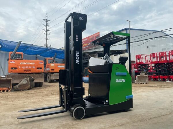 Xe Nâng điện đứng Lái Reach Truck 1