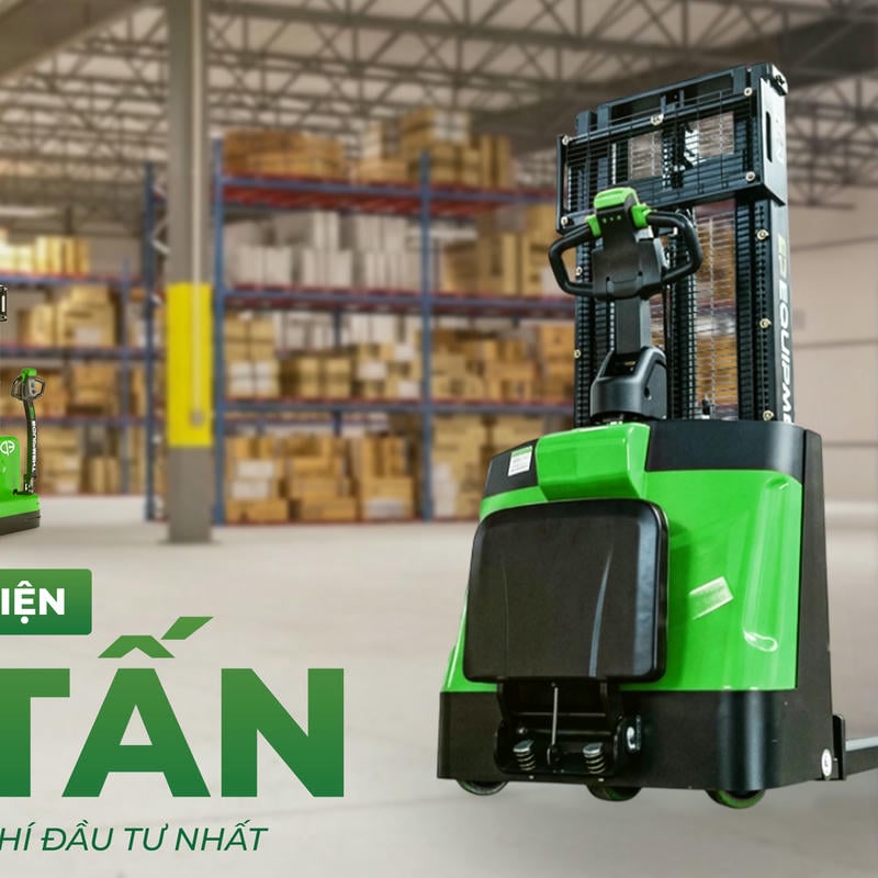 Chiều cao nâng phổ biến nằm trong khoảng 1.6m–5.5m, tùy cấu hình cột nâng và nhu