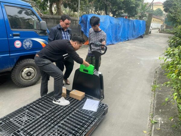 Xe Nâng Tay điện Thấp Pallet Truck 9