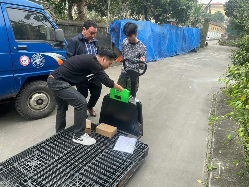 Nên thay khi thời gian làm việc giảm mạnh, sạc không đầy, tụt áp nhanh hoặc