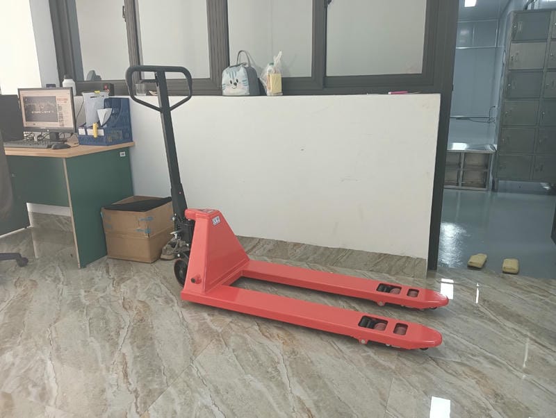 Kho logistics, thương mại điện tử, kho lạnh, và nhà máy nhiều ca làm nên ưu