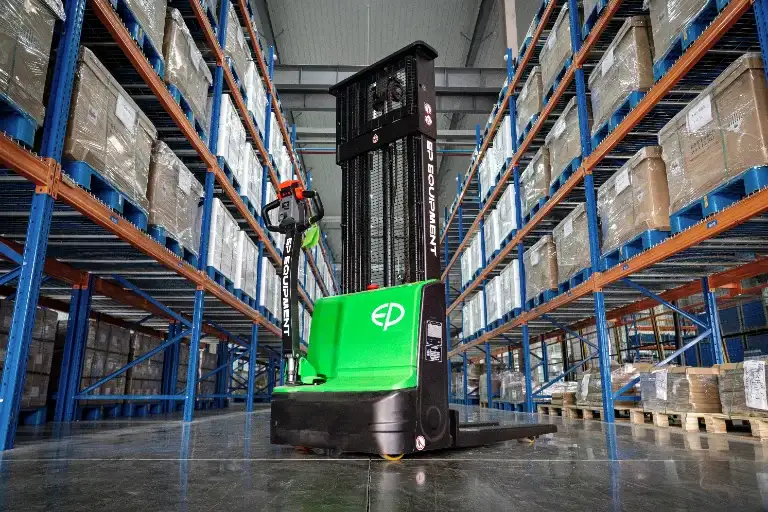 Thiết kế nhỏ gọn và dễ điều khiển