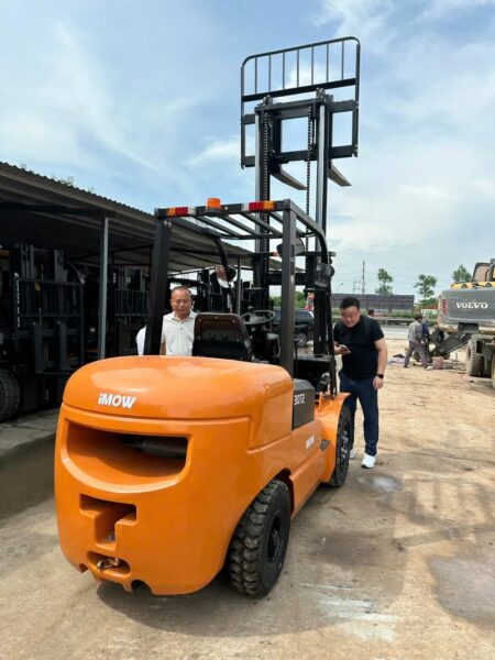 Xe Nâng Dầu 3 Tấn Imow 2
