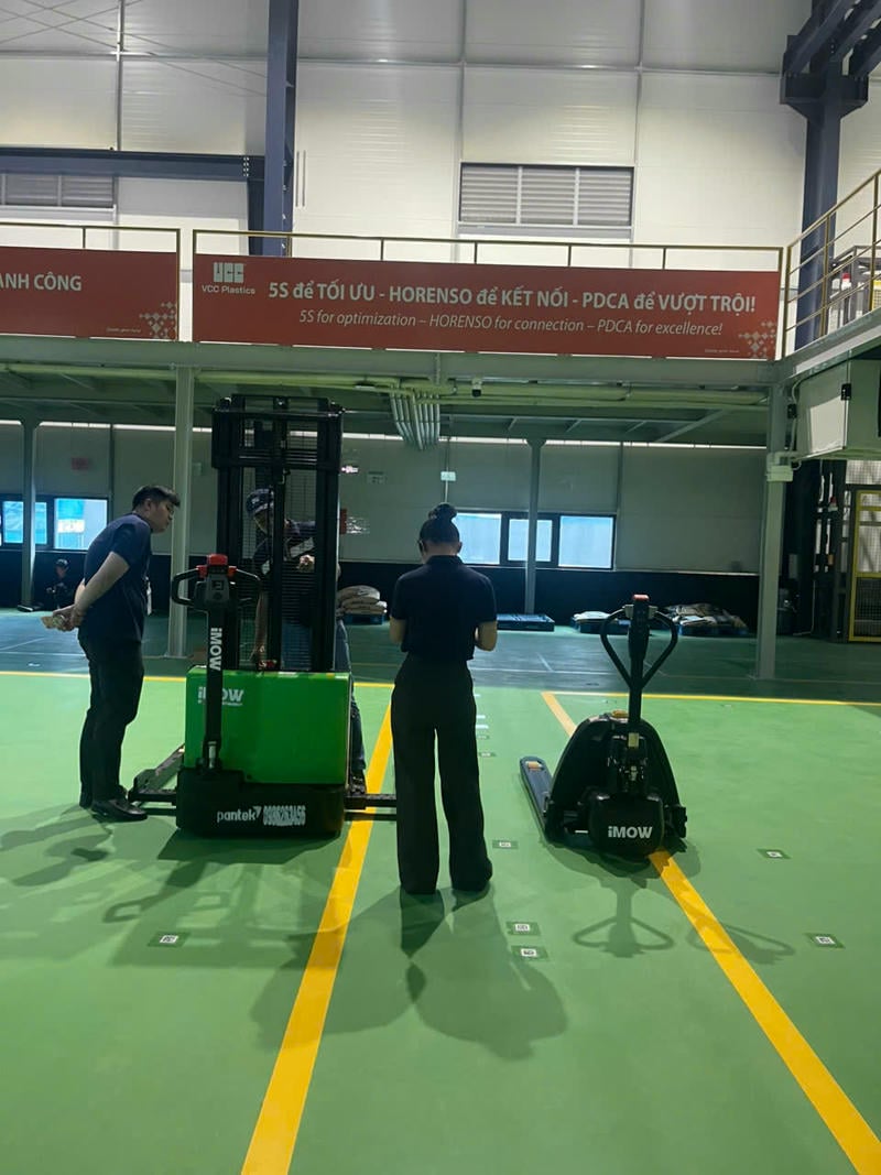 Xe Nâng điện đứng Lái Stacker 1.5 Tấn