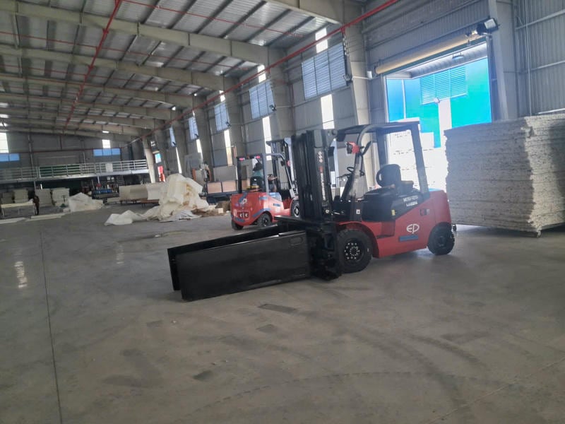 Dung lượng phụ thuộc số ca vận hành và thời gian sạc cho phép