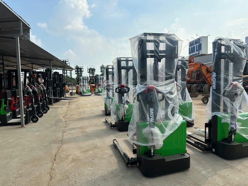 Giá Xe Nâng Điện Đứng Lái 1.8 Tấn Mới 100% Nguồn Tùy Chọn