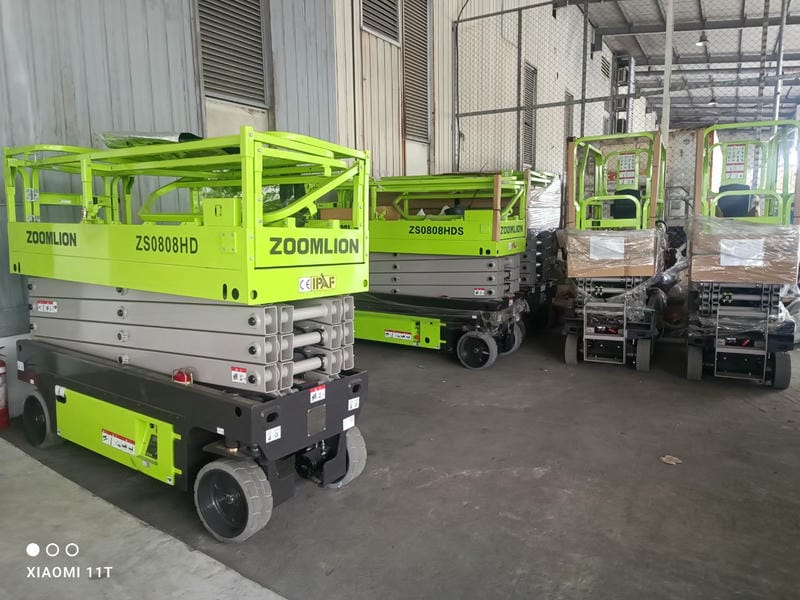 Xe Nâng Người Cắt Kéo Tự Hành 3