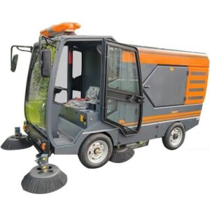 Xe Quét Rác Hút Bụi Ngồi Lái Cabin Kín U220CAR Nguồn 48V/300AhXe Quét Rác Hút Bụi Ngồi Lái Cabin Kín U220car 1