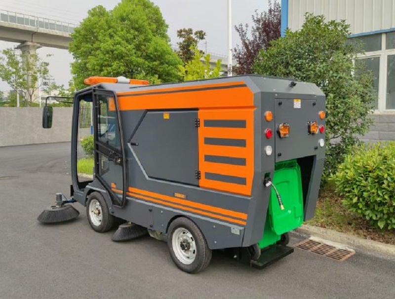 Xe Quét Rác Hút Bụi Ngồi Lái Cabin Kín U220car 2