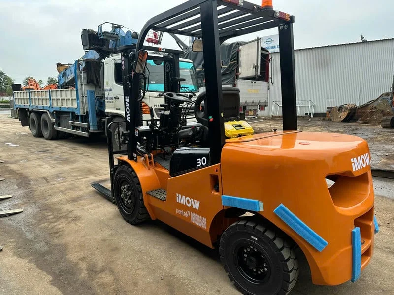 Giá thuê xe nâng dầu 2.5 tấn mới theo ca theo tháng