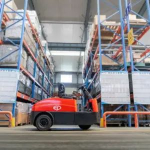 Xe Kéo Điện 6.0 Tấn EP QDD601T thể hiện khả năng kéo tải lớn