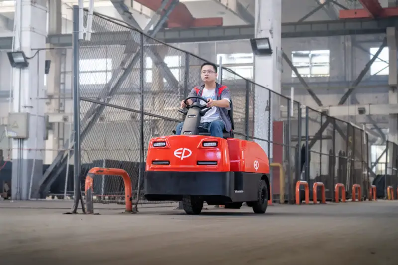 Xe Kéo Điện 6.0 Tấn EP QDD601T Ngồi Lái Vận Tốc 17 km/h