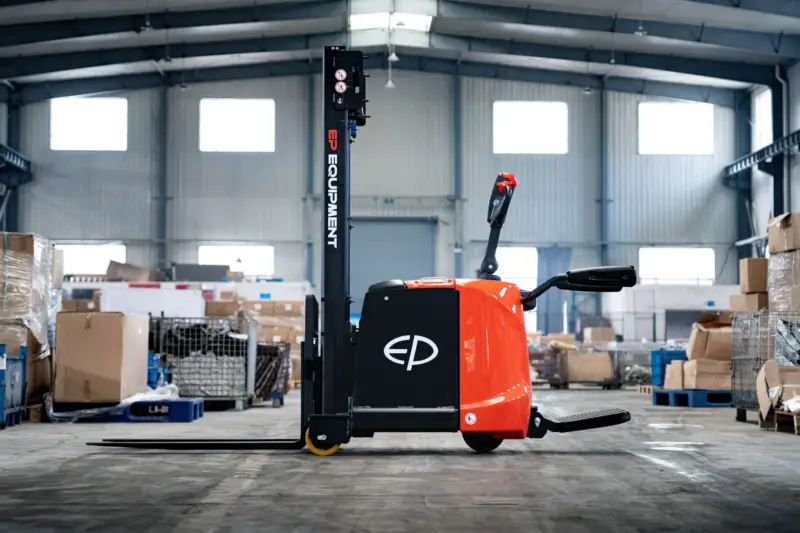 Xe Nâng Điện Đứng Lái 1.2 Tấn RSC122 Stacker Nâng 3m Nguồn 24V
