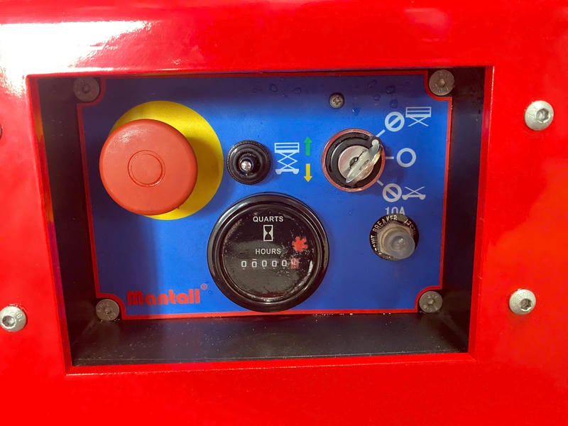 Xe Nâng Người Cắt Kéo Tự Hành Xe80c Nâng 8 - 10m 5